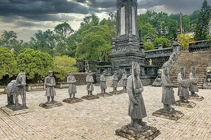 Lăng Khải Định huế – Giá vé, giờ mở cửa, cách di chuyển phù hợp Lăng Khải Định Huế