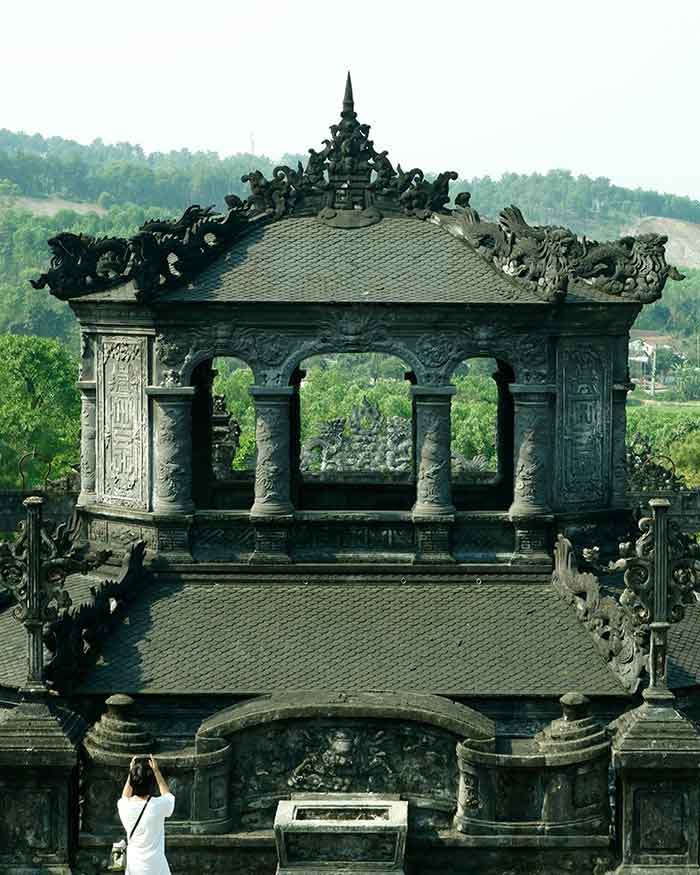 Lăng Khải Định huế – Giá vé, giờ mở cửa, cách di chuyển phù hợp Lăng Khải Định Huế